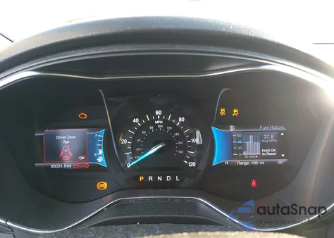 2017 Ford Fusion Hybrid Titanium z USA, uszkodzony, nr VIN 3FA6P0RU3HR368816